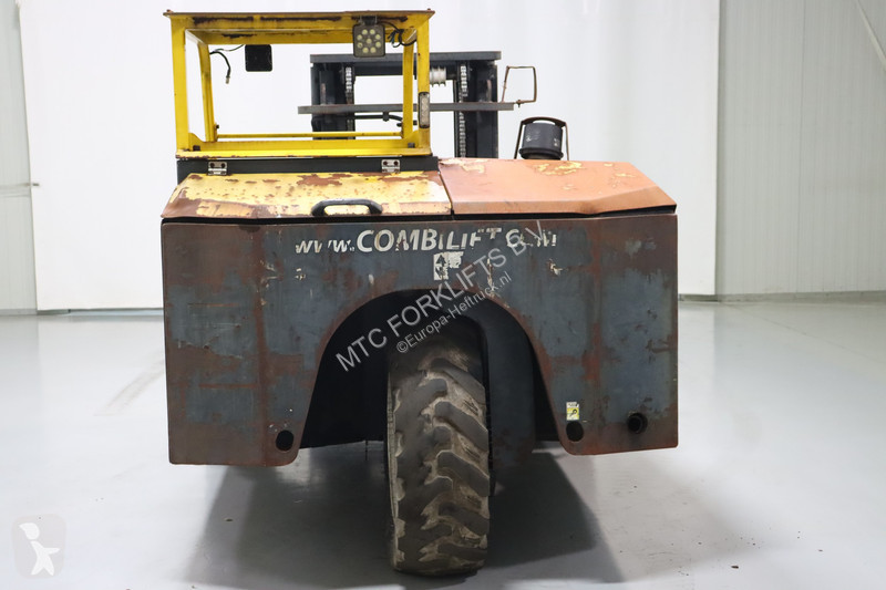 Chariot élévateur Combilift COMBI-RT
