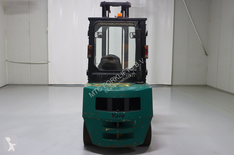 Chariot élévateur Yale GDP30RT