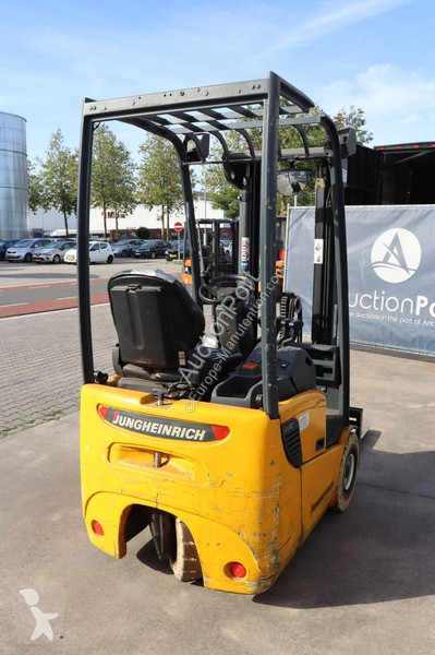 Chariot élévateur Jungheinrich 110k