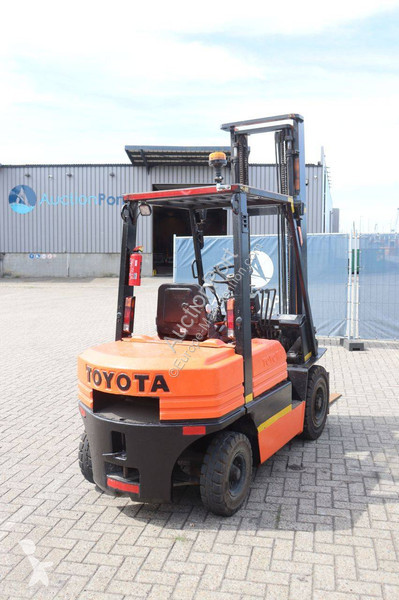 Chariot élévateur Toyota 02-5FDF25