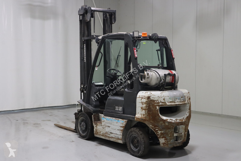 Chariot élévateur Nissan U1D2A25LQ