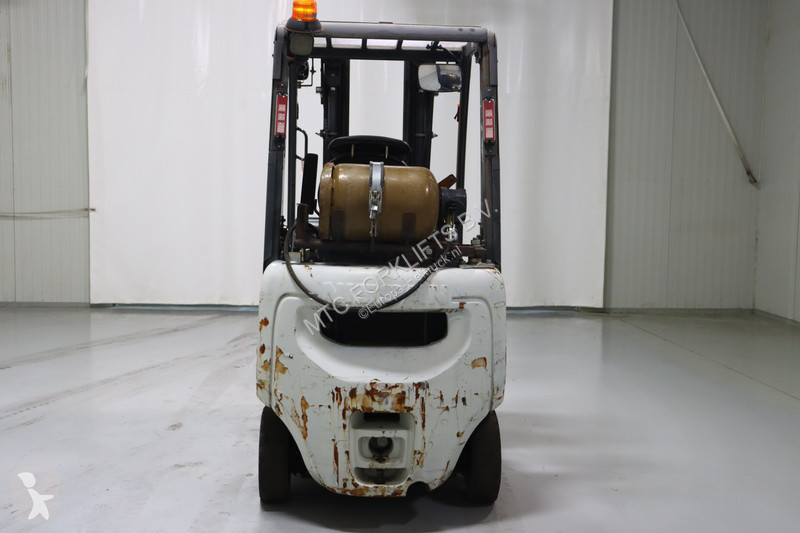 Chariot élévateur Nissan P1D1A18LQ