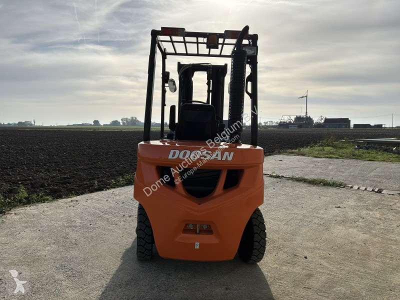 Chariot élévateur Doosan D25GP