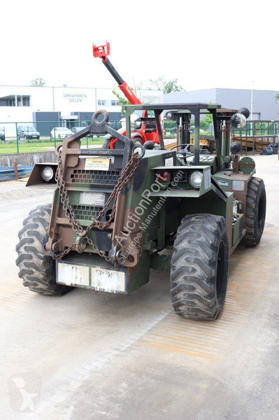 Chariot élévateur Case MHE270