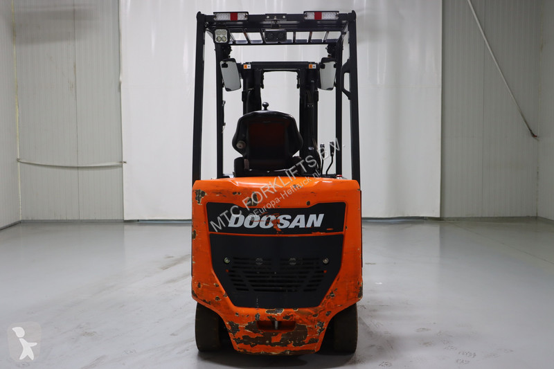 رافعة شوكية Doosan BC25S-7