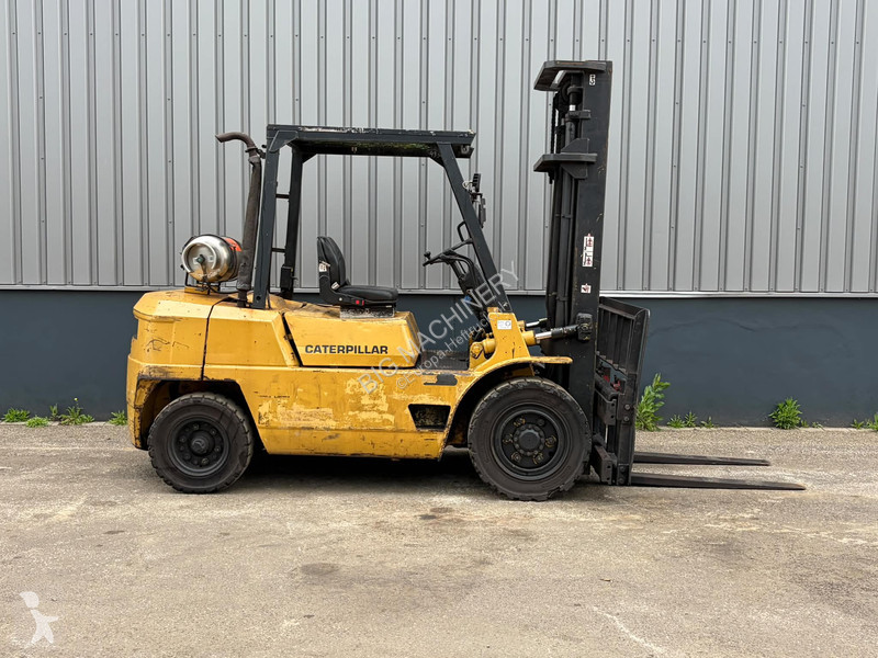 Кар Caterpillar GP40