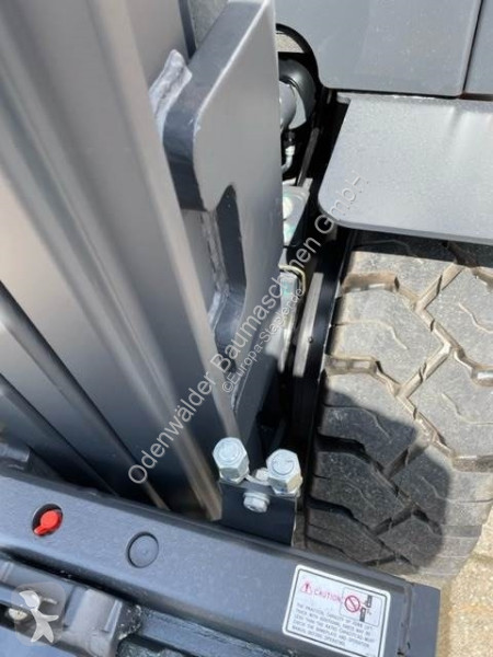 Teleskopický manipulátor Doosan D30NXP