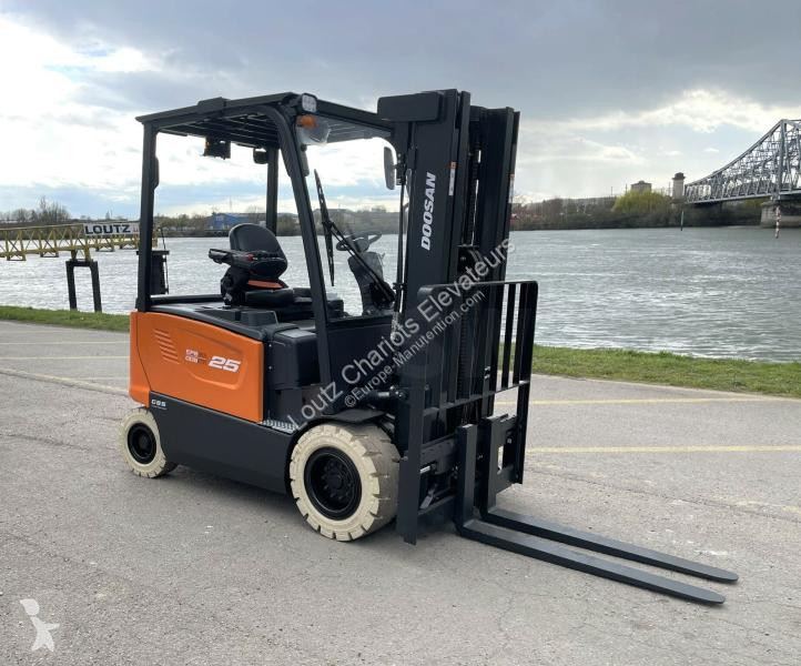 Heftruck Doosan  B25X-7