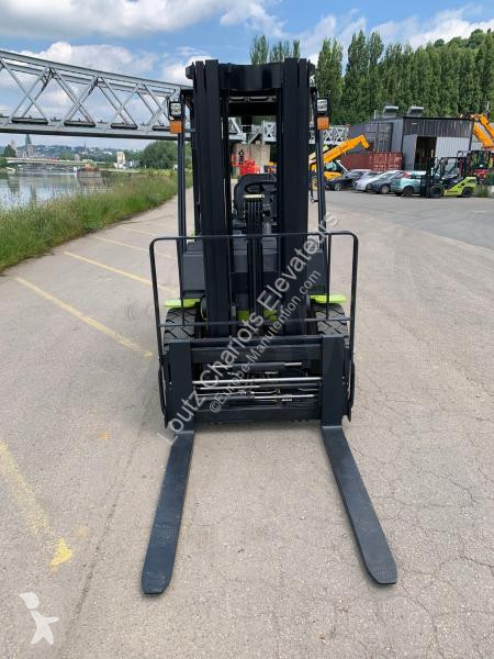 Chariot élévateur Clark  S35D