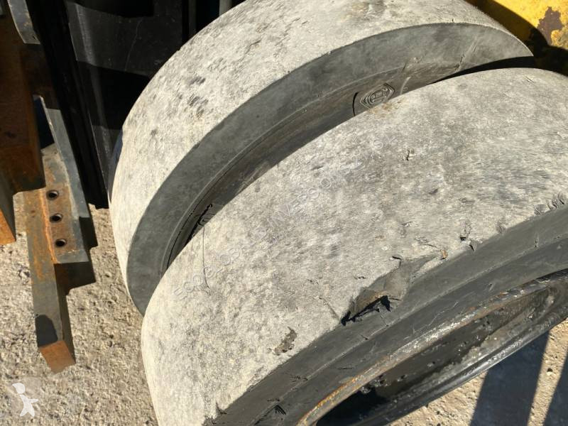 رافعة شوكية Caterpillar DP80