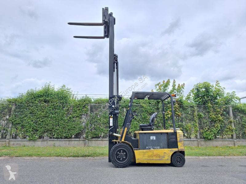 رافعة شوكية Caterpillar  EP30K