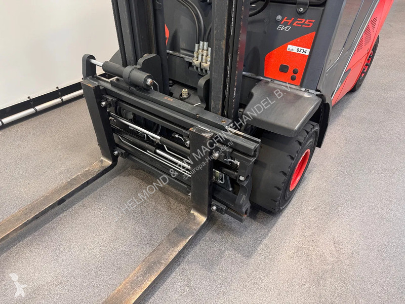 Teleskopický manipulátor Linde 392 H 25 D-02