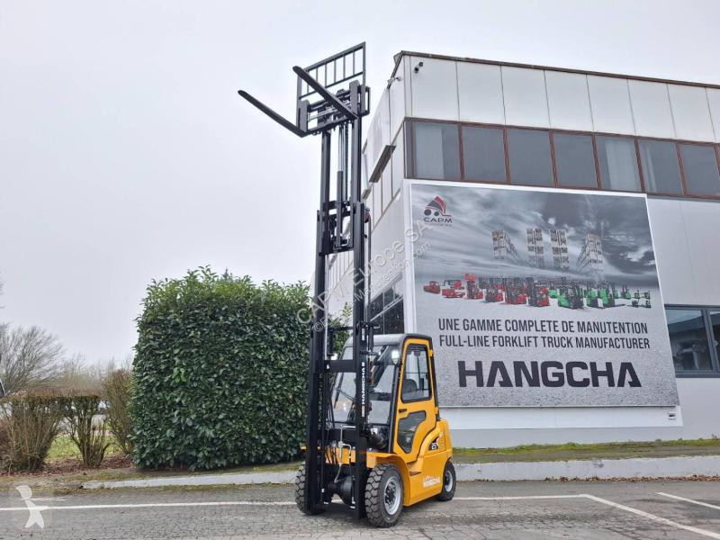 Teleskopický manipulátor Hangcha  XE25i...