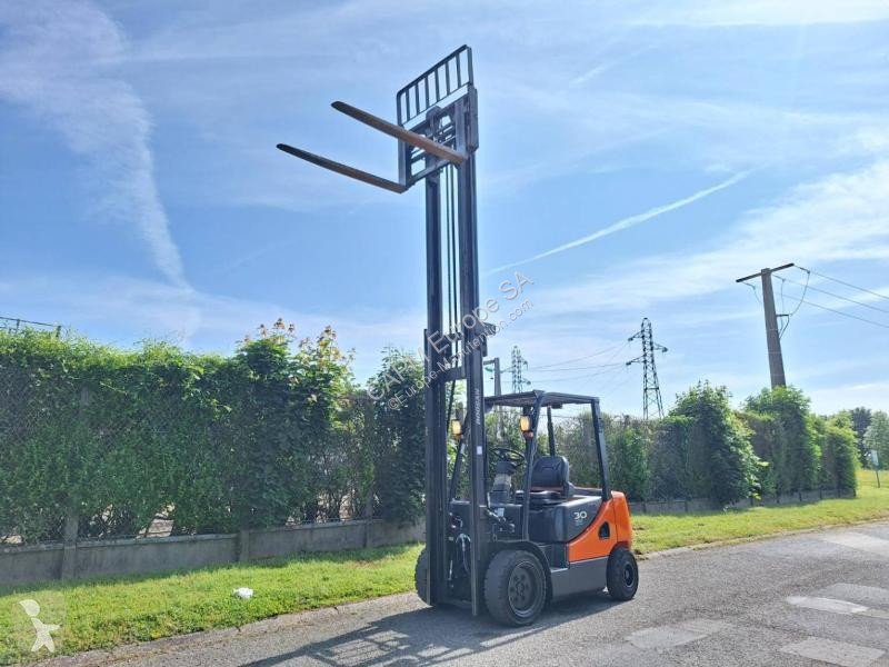 رافعة شوكية Doosan  D30S 5
