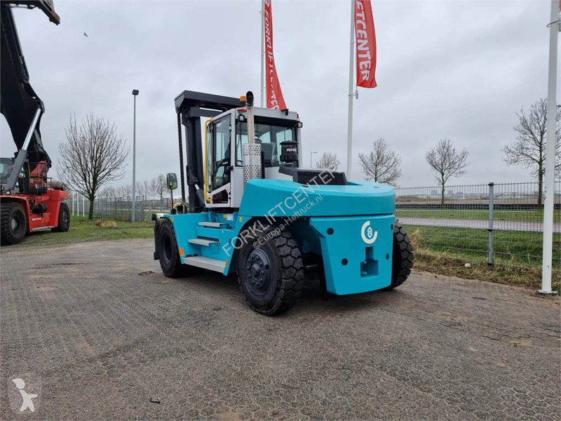 Teleskopický manipulátor Konecranes LIFTACE...