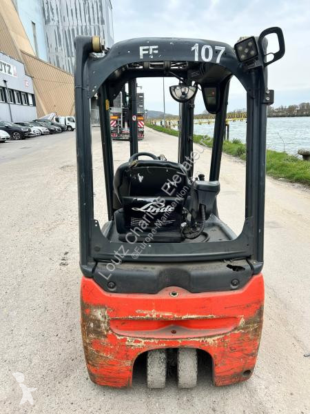 Chariot élévateur Linde  E16C-02