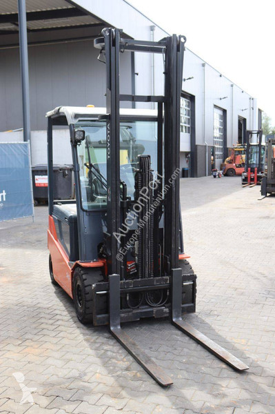 Carrello elevatore Toyota 8FBMKT25