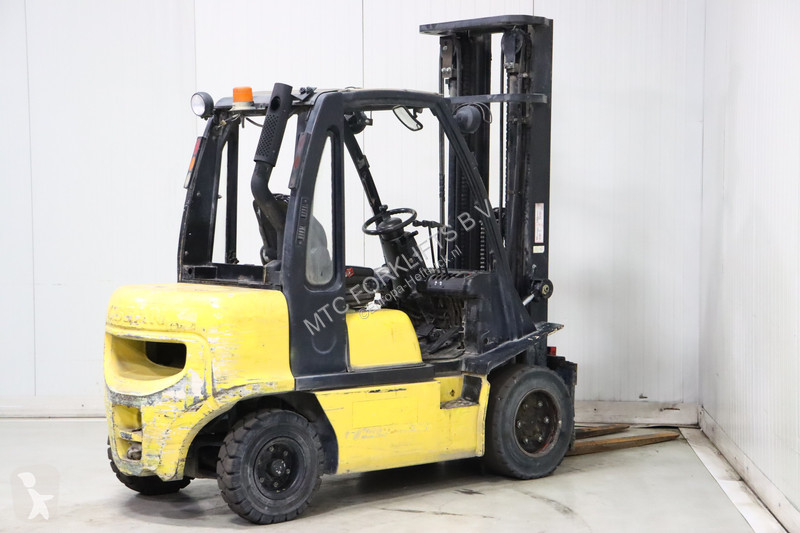Nissan FGD02A30Q Gabelstapler