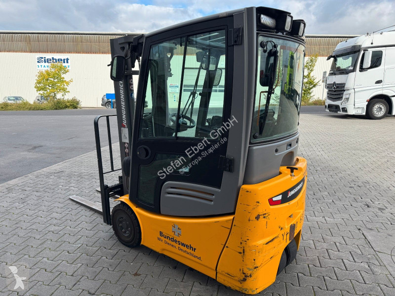 رافعة شوكية Jungheinrich EFG 215 / Triplex:...