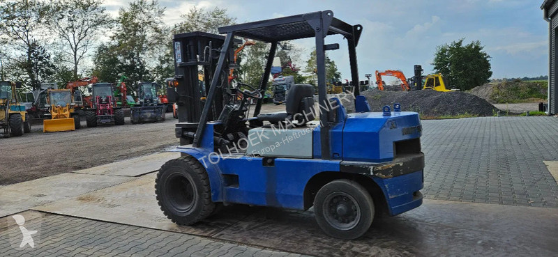 Кар Mitsubishi FD35