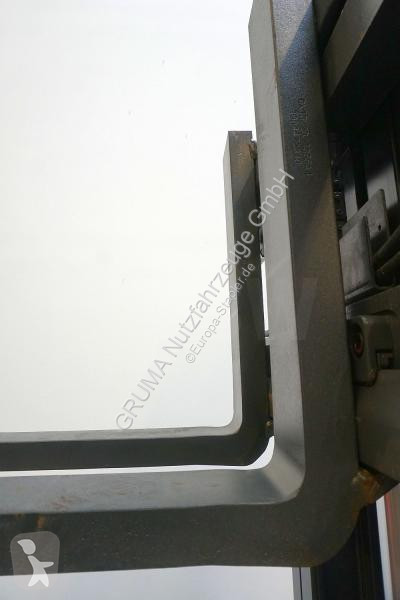 رافعة شوكية Linde 1202