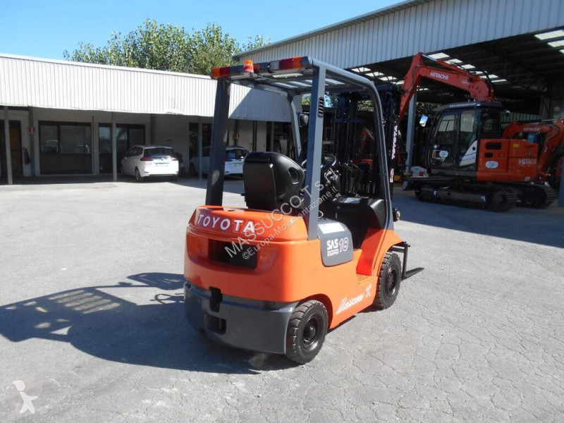 رافعة شوكية Toyota 02-7FDF18