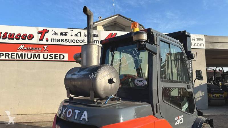 رافعة شوكية Toyota