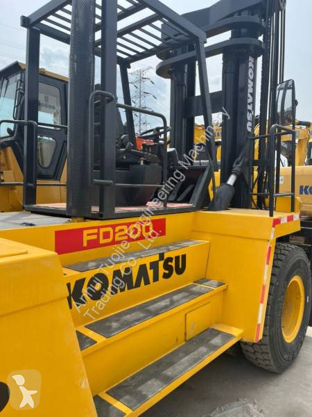 رافعة شوكية ثقيلة Komatsu 20-Ton