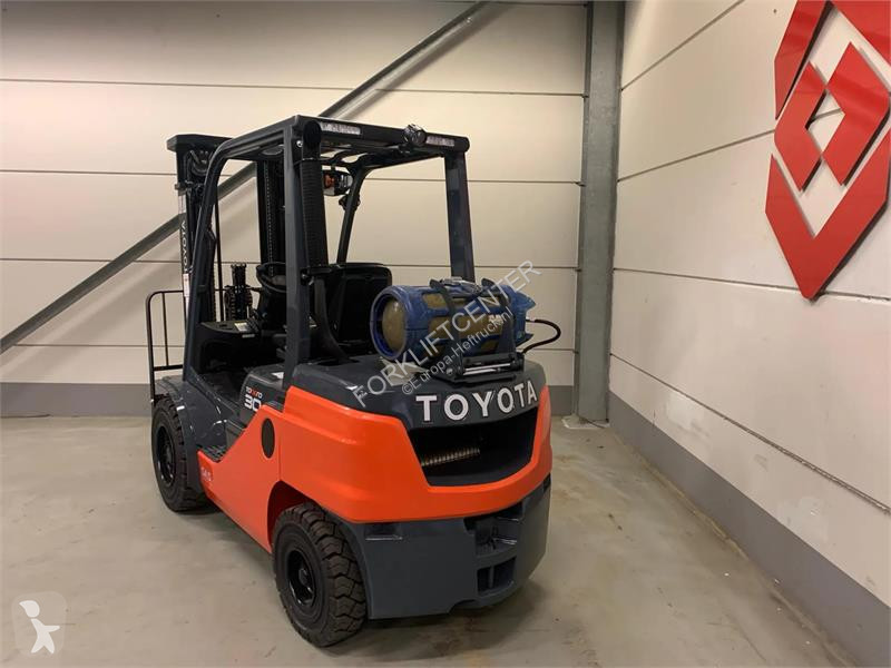 Vysokozdvižný vozík Toyota 02-8FGF30