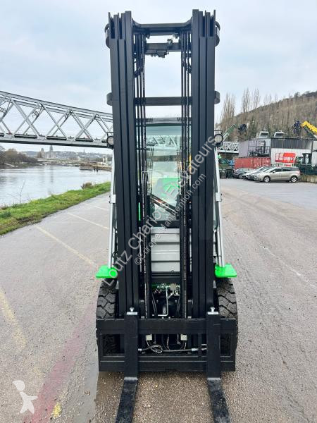 رافعة شوكية Cesab  M320GV