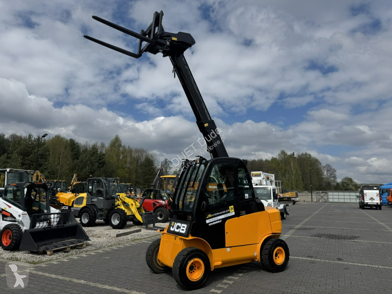 Автопогрузчик JCB 35D 4x4 T4 TELESKOP /...