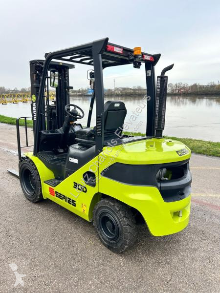 Кар Clark  S30D