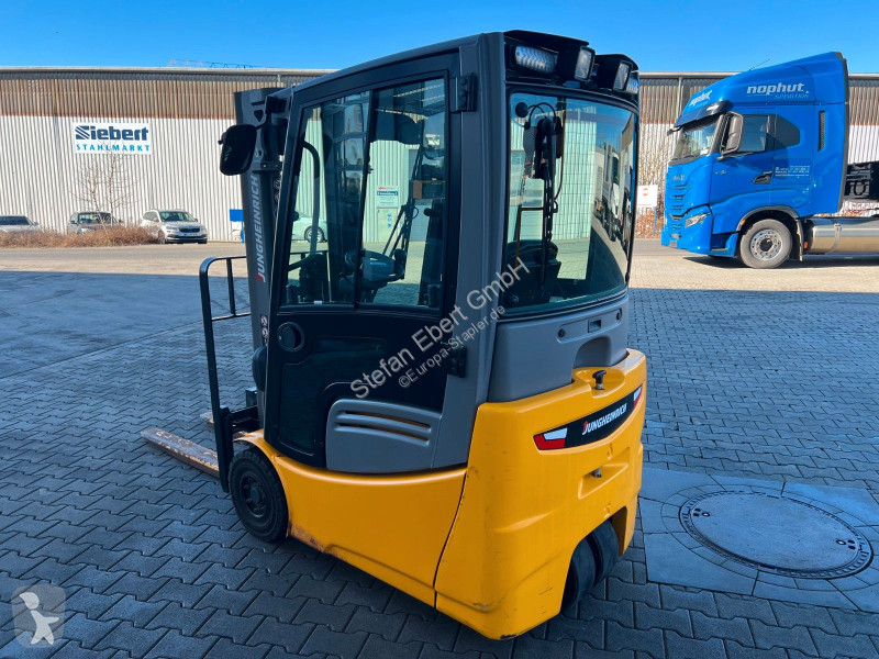 رافعة شوكية Jungheinrich EFG 215 / Triplex:...