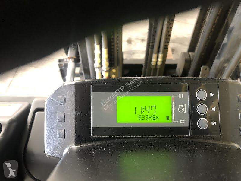 رافعة شوكية Hyster