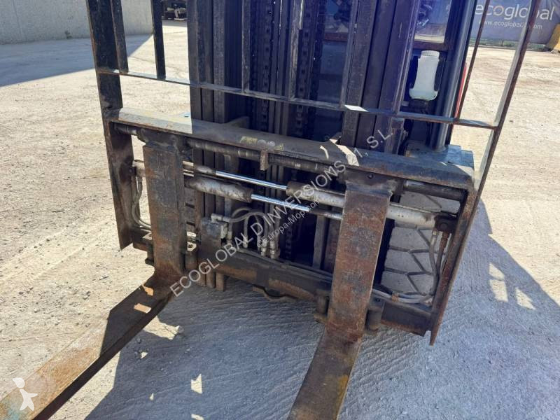 رافعة شوكية Toyota 02-8FDF30