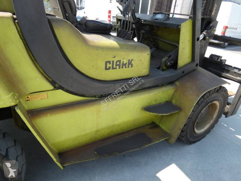 Teleskopický manipulátor Clark