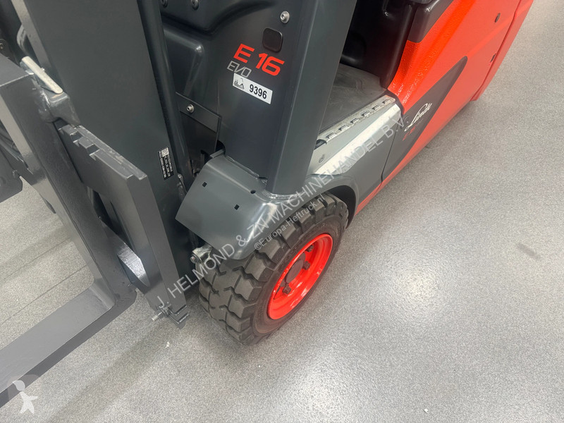 Teleskopický manipulátor Linde 1602