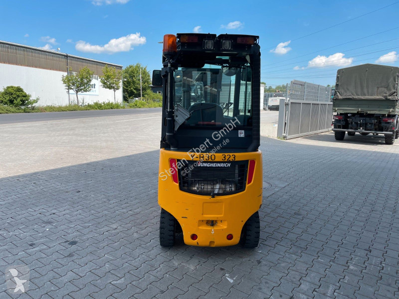 Кар Jungheinrich 316s / Triplex: 4.4m / 2.008h...