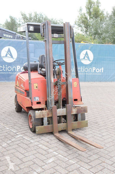 رافعة شوكية Linde H15 D