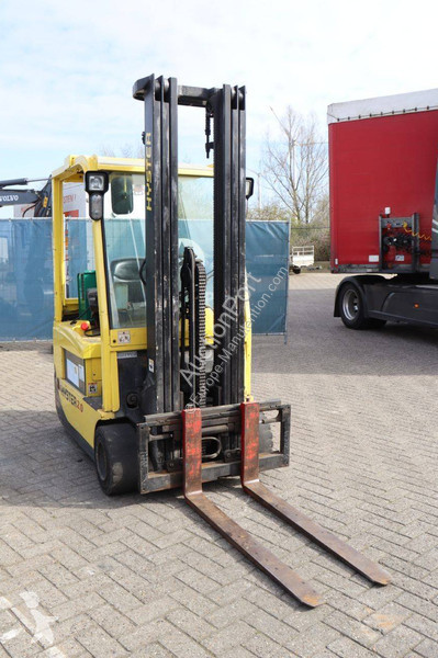 رافعة شوكية Hyster J2.00XMT