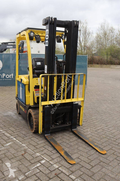 رافعة شوكية Hyster MWB