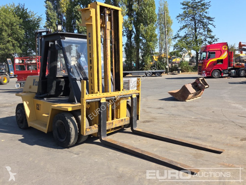 رافعة شوكية Caterpillar V130