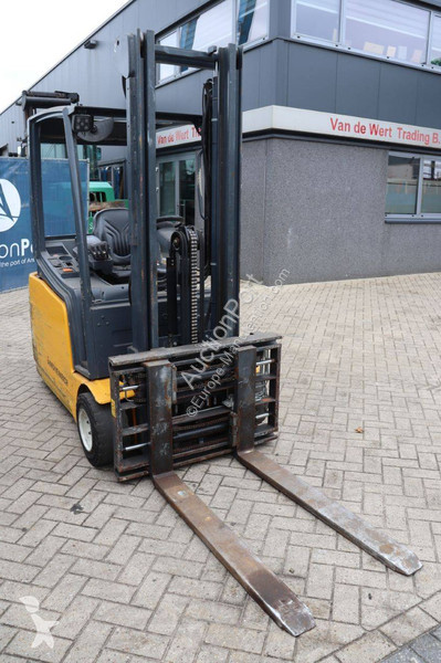 Stivuitor Jungheinrich EFG216k