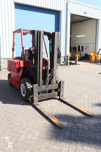 Chariot élévateur Clark C 600 - Y 50 PD