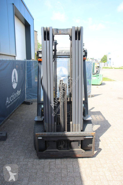 Chariot élévateur Doosan D33S-3