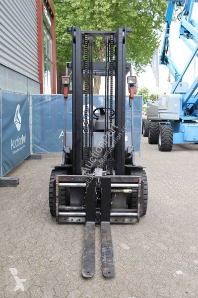 Carretilla elevadora TCM 8