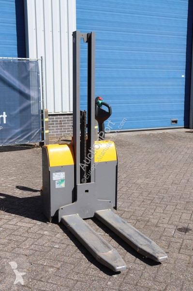 Carretilla elevadora Jungheinrich EMC 110