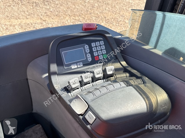 Empilhador elevador Toyota  RRE160