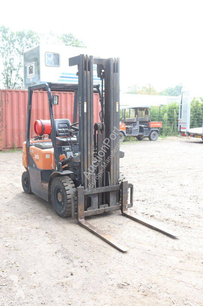 Навантажувач вилковий Doosan G25G