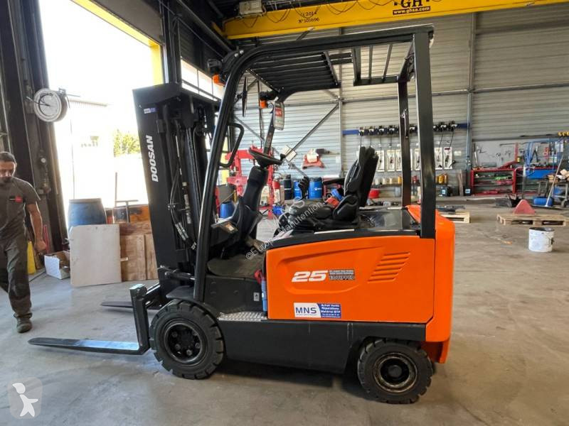 Chariot élévateur Doosan B 25 S - 7